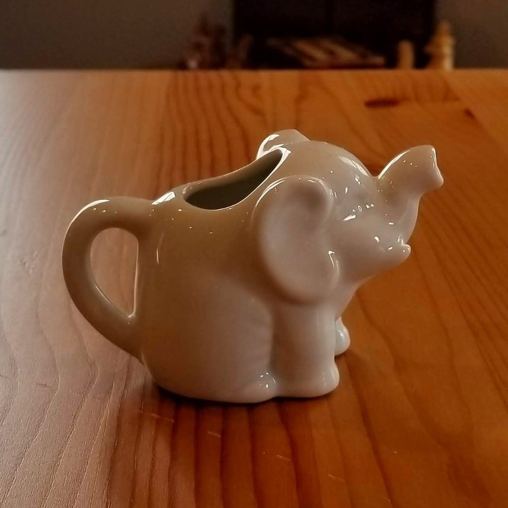 Mini Elephant Creamer